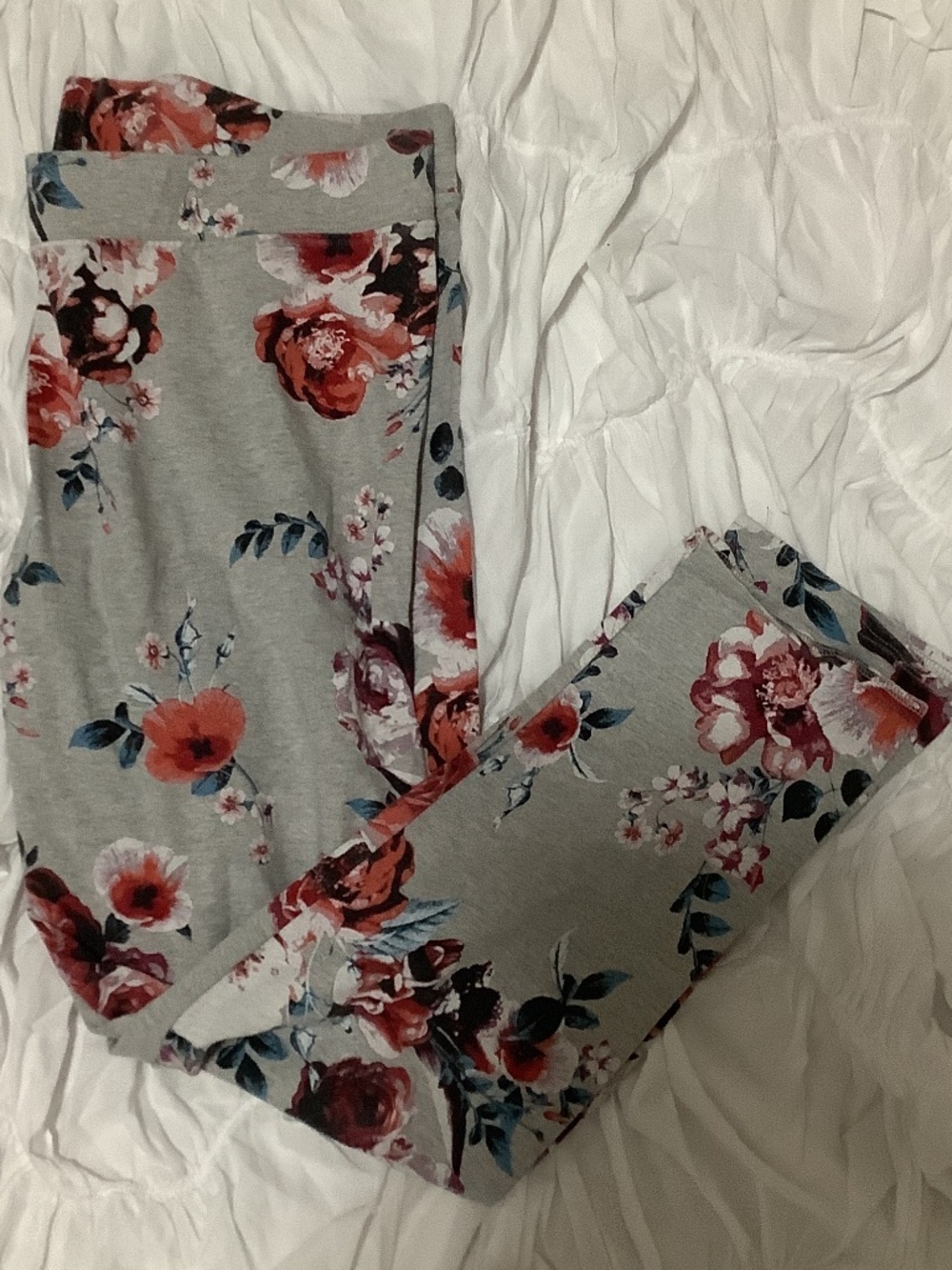 Light Grey Leggings with Flowers